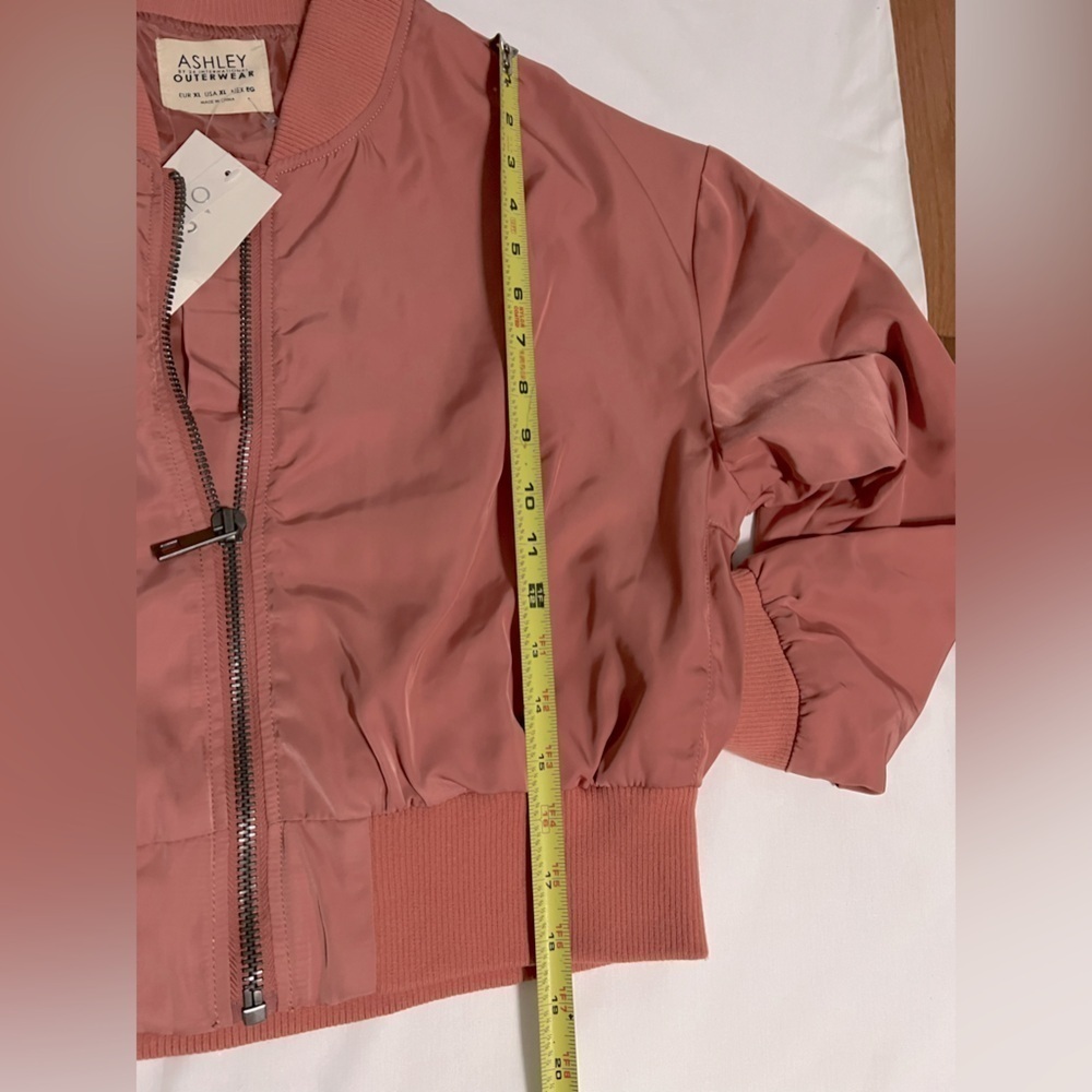 NWT Ashley By 26 International Pink Coral Bomber style Cropped Jacket Size XL - Picture 6 of 8
